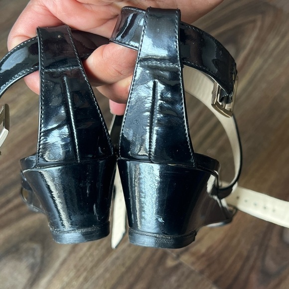 Jimmy Choo “Connor” Black Patent Leather Cross Strap Sandal. Made in Italy - Picture 7 of 10